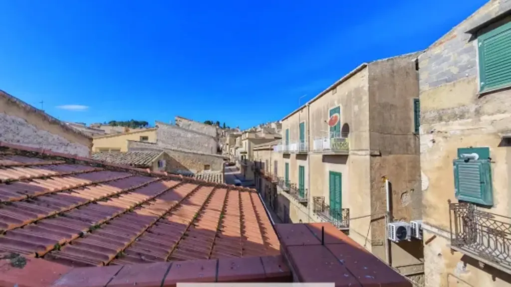Välivaade - Terraced House with Commercial Space in Canicattì