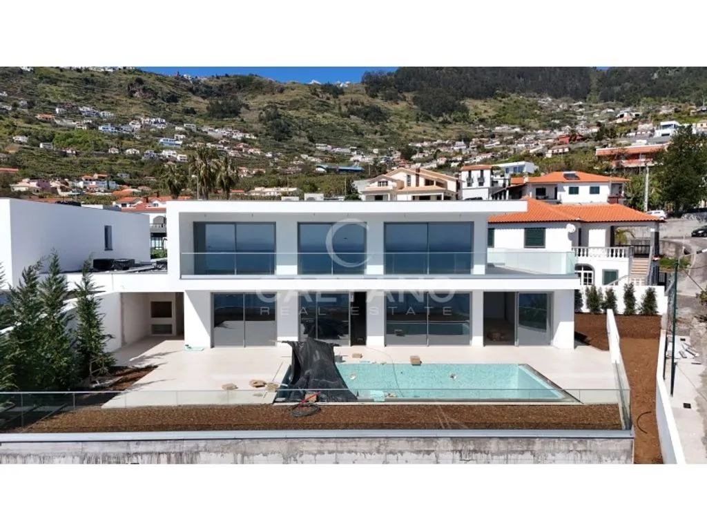 Piscine - Contemporary Villa with Ocean View in Calheta, Madeira