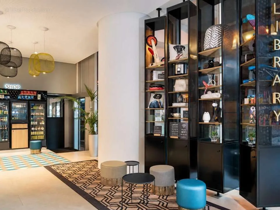 Entrée - Appartement T1 en Résidence de Tourisme à Paris 15e