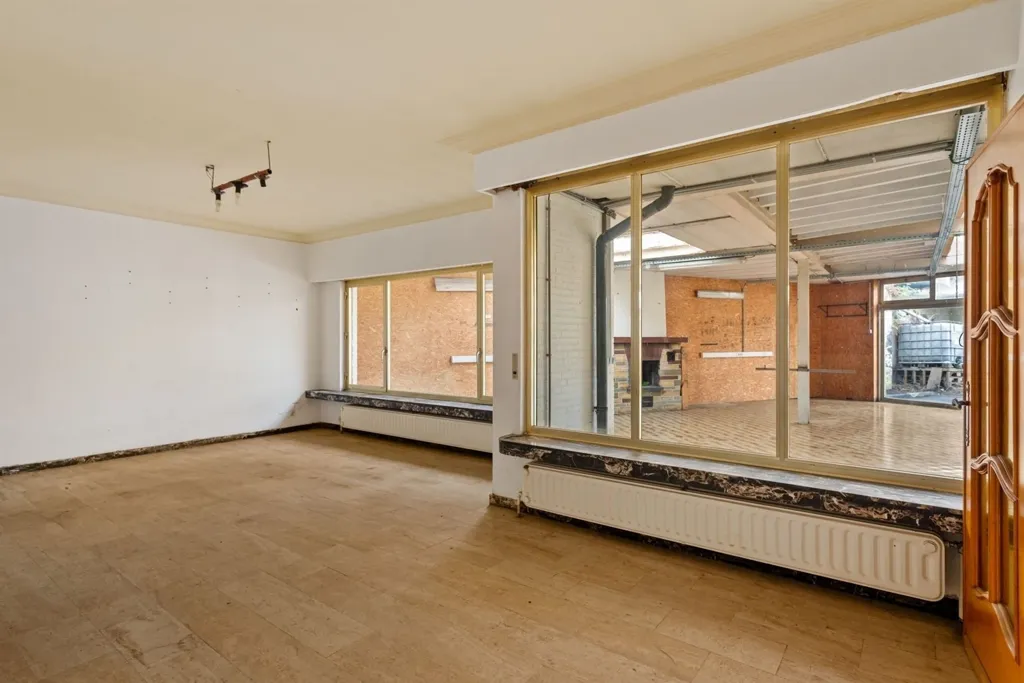 Elutuba - Commercial Space with Residential Option in Duffel