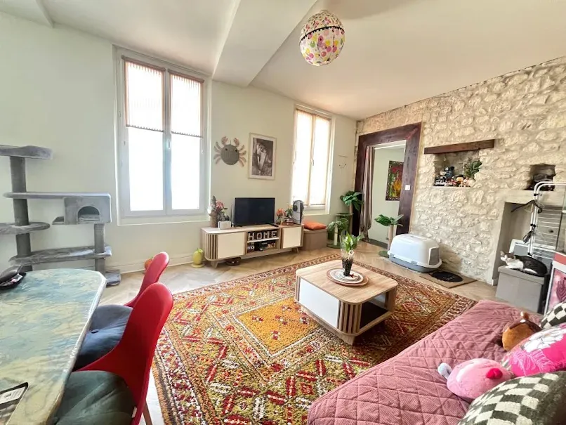 Elutuba - City Centre 3-Bed Apartment in Saintes