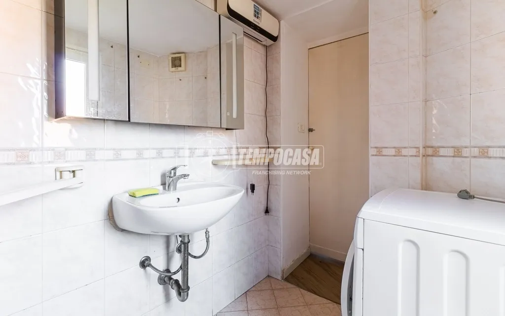 Bagni - Studio Flat with Metro Access in Milan
