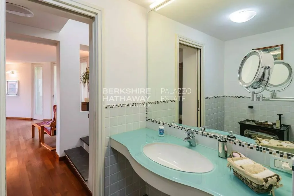 Vannitoad - Luxury Villa with Lake Views in Cernobbio