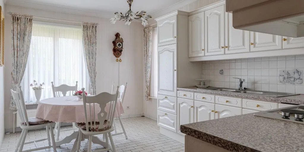 Cuisine - Villa avec Double Garage près du Centre à Lindelhoeven