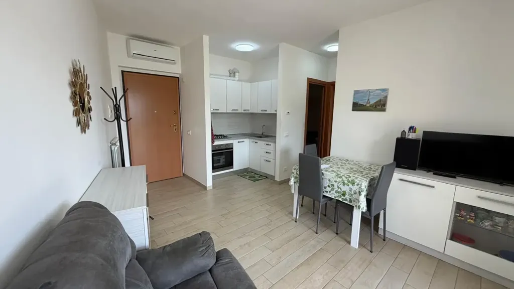 Séjour - 2-Bedroom Apartment with Balcony in Capena