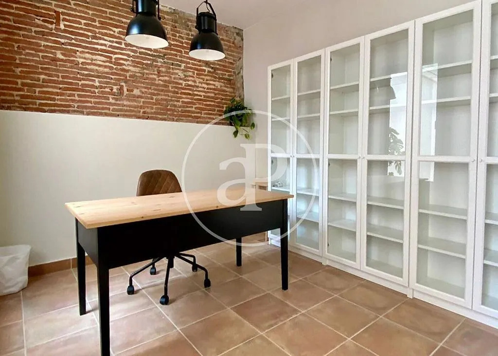 Bureau - Charming Chalet with Terrace in Calella