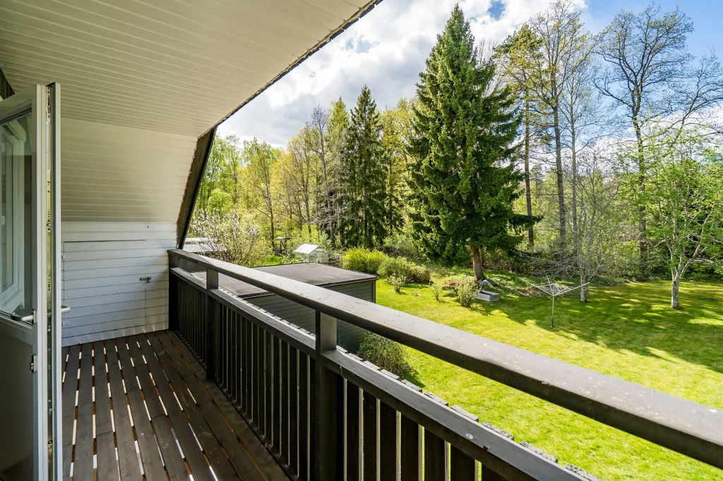 6-toaline maja asukohas Hallsbergs kommun