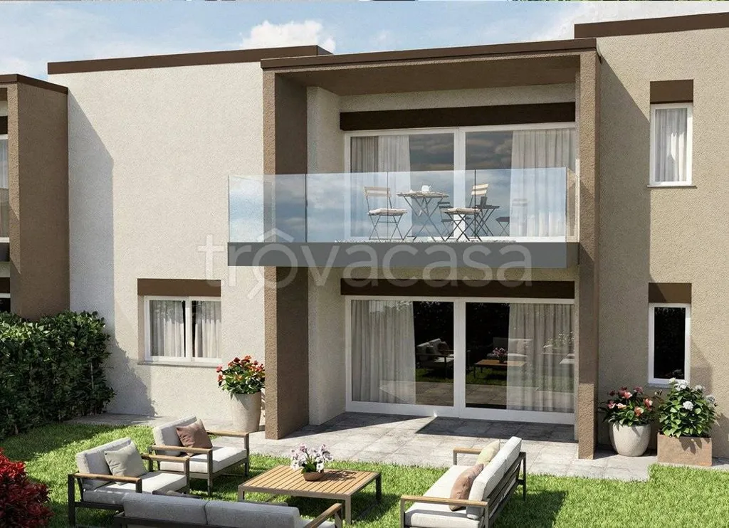 Newly Constructed Flat with Garden in Bregnano
