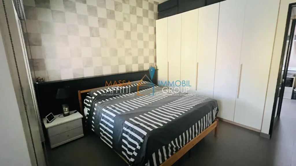 Chambres - Semi-detached House with Veranda in Massa