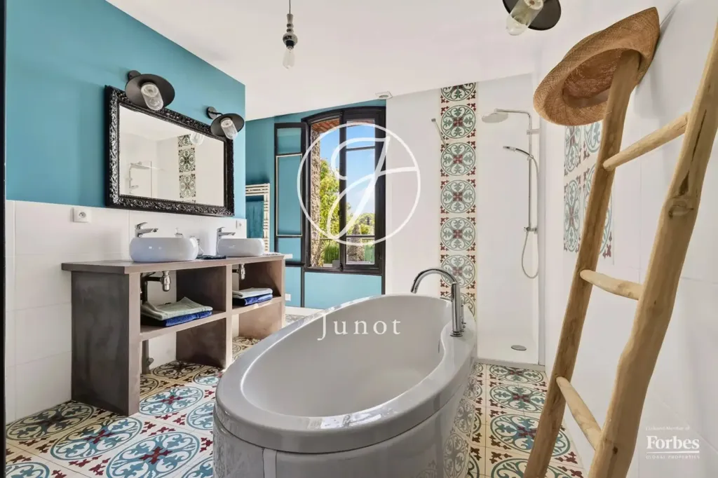 Vannitoad - House with Pool in Saint-Cloud