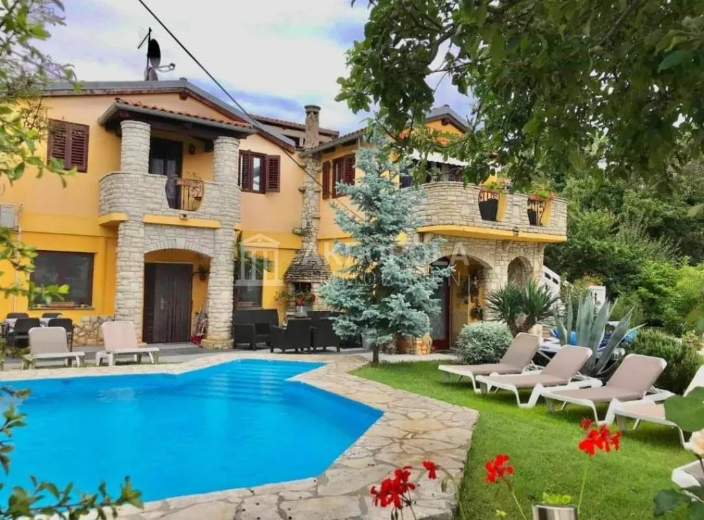 Piscina - Studio Flat with Balcony in Ližnjan