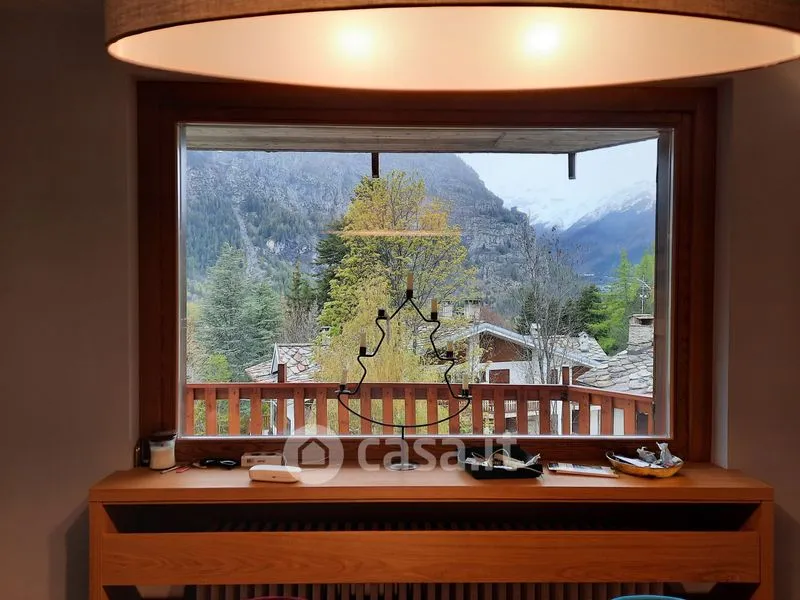 Rõdu - Panoramic Apartment with Balcony in Courmayeur