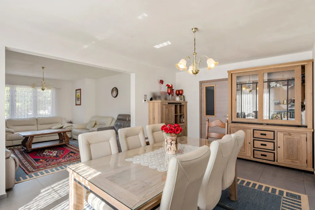 Söögituba - Spacious Apartment with Garden in Mol