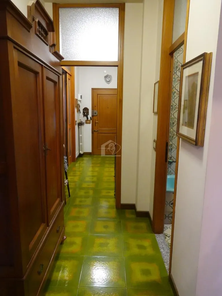 Entrée - Spacious Apartment with Balconies in Suzzara