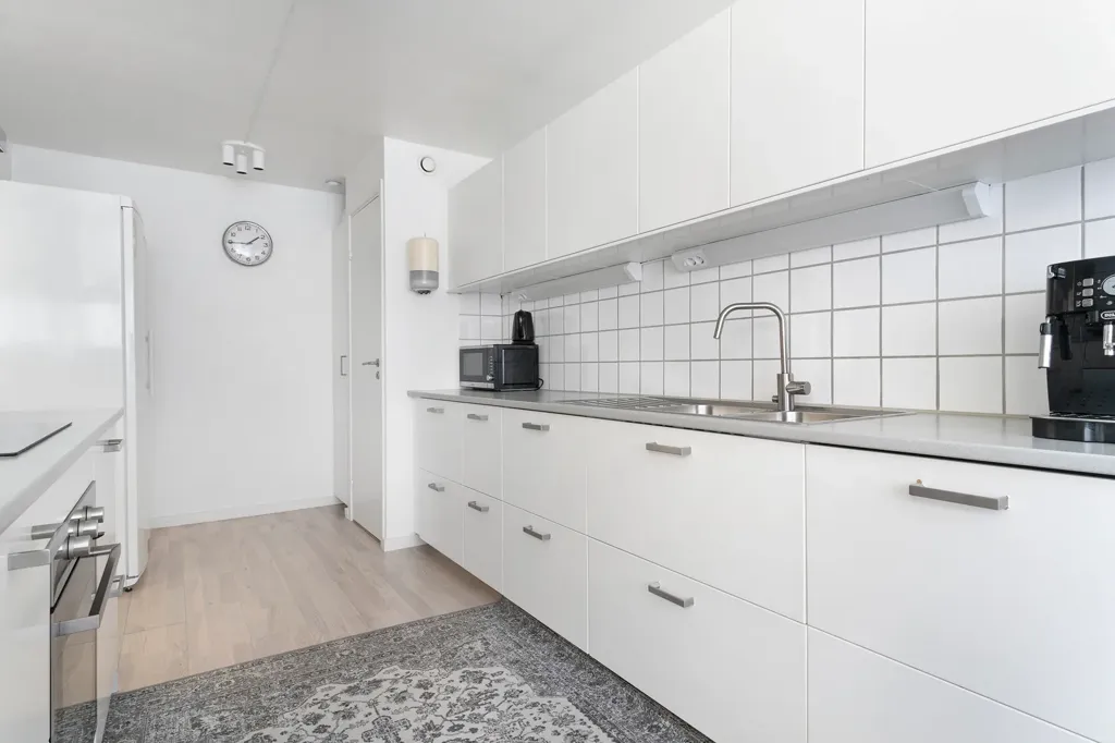 Köök - Apartment with Garden in Bigården