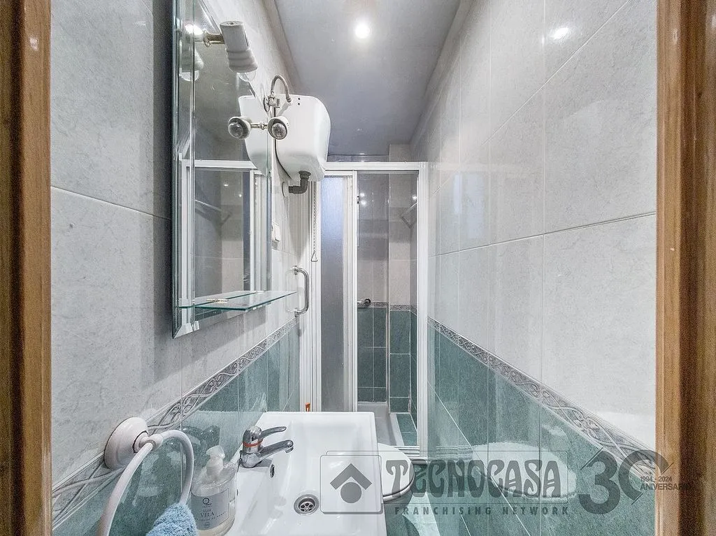 Salles de bain - Apartment with Ascender in Arganzuela, Madrid