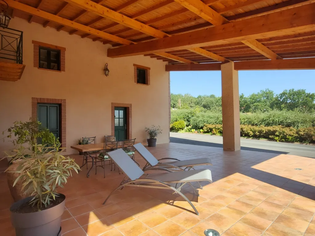 Terrass - Rustic Farmhouse with Garden in Vacquiers
