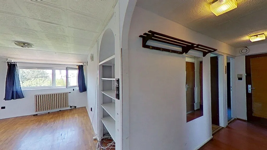 Entrée - Renovatable Apartment with Panoramic View in Veszprém
