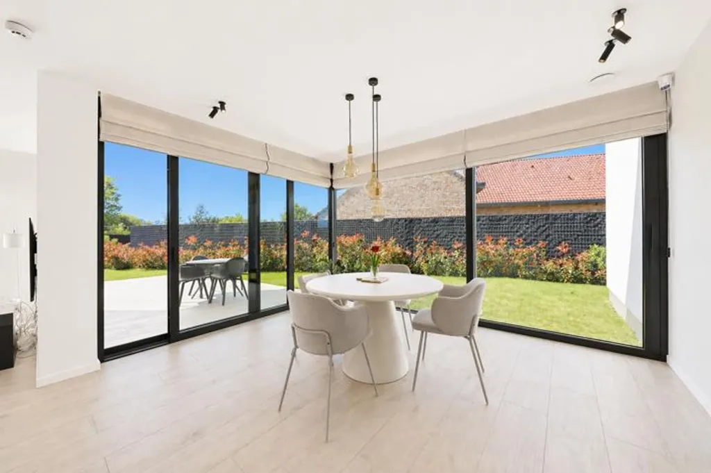 Dining Room - Eco-Friendly House with Terrace in Meise