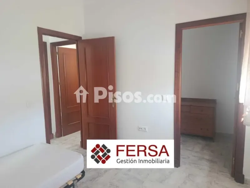 Bedrooms - Ample Chalet with Pool on Carretera de Sanlúcar-Sudamérica