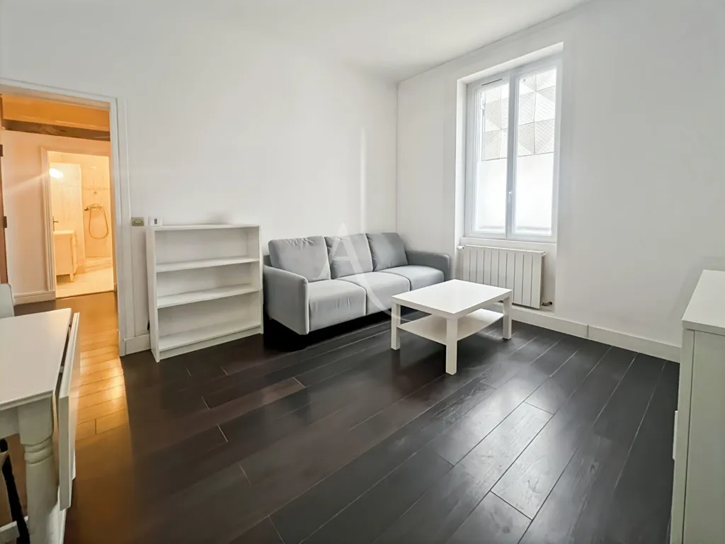 Séjour - Appartement T2 Meublé au Rez-de-Chaussée à Joinville-le-Pont