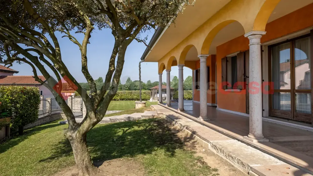 Terrazza - Single Villa with Pool in Isola della Scala