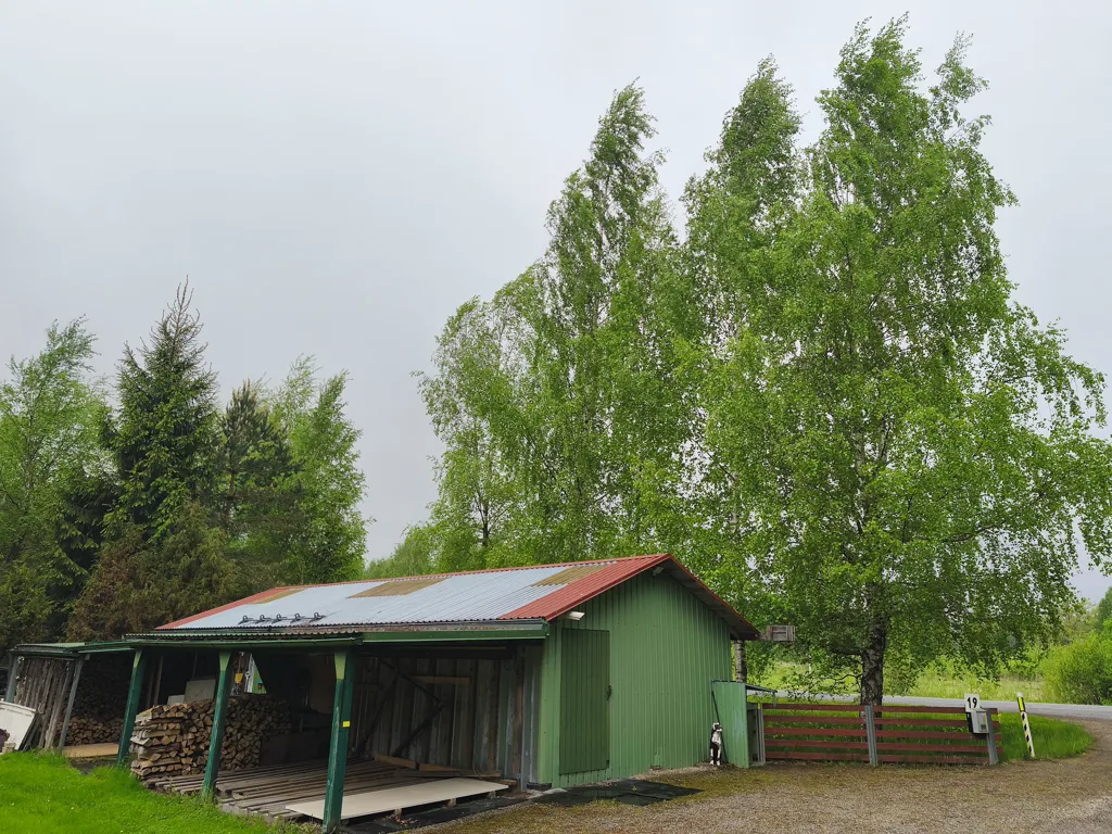 5-toaline maja asukohas Tori vald
