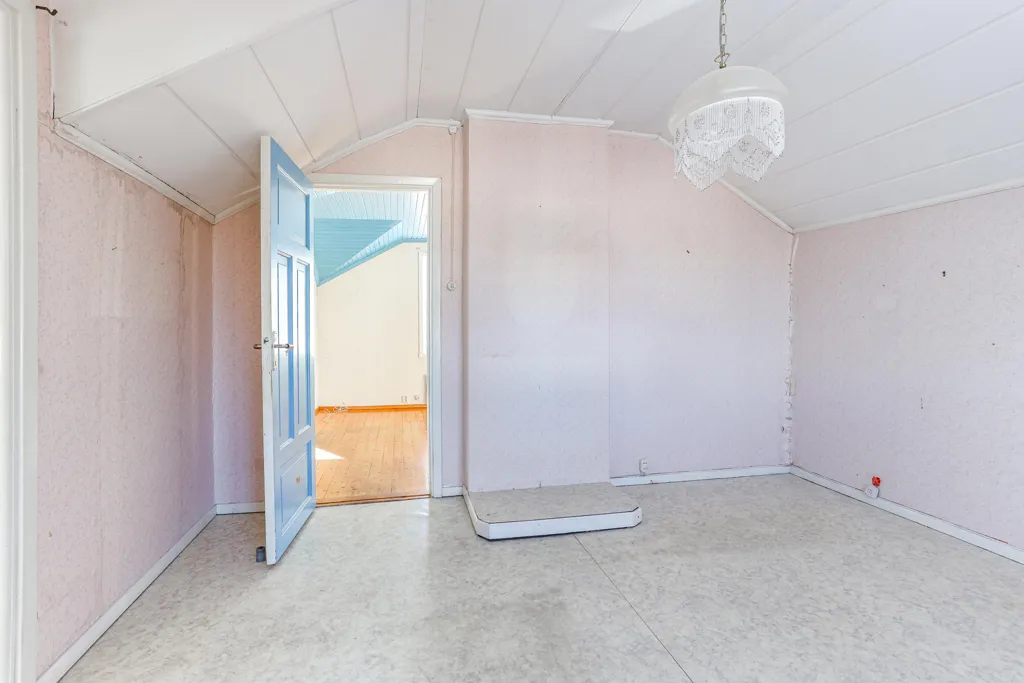 other_room