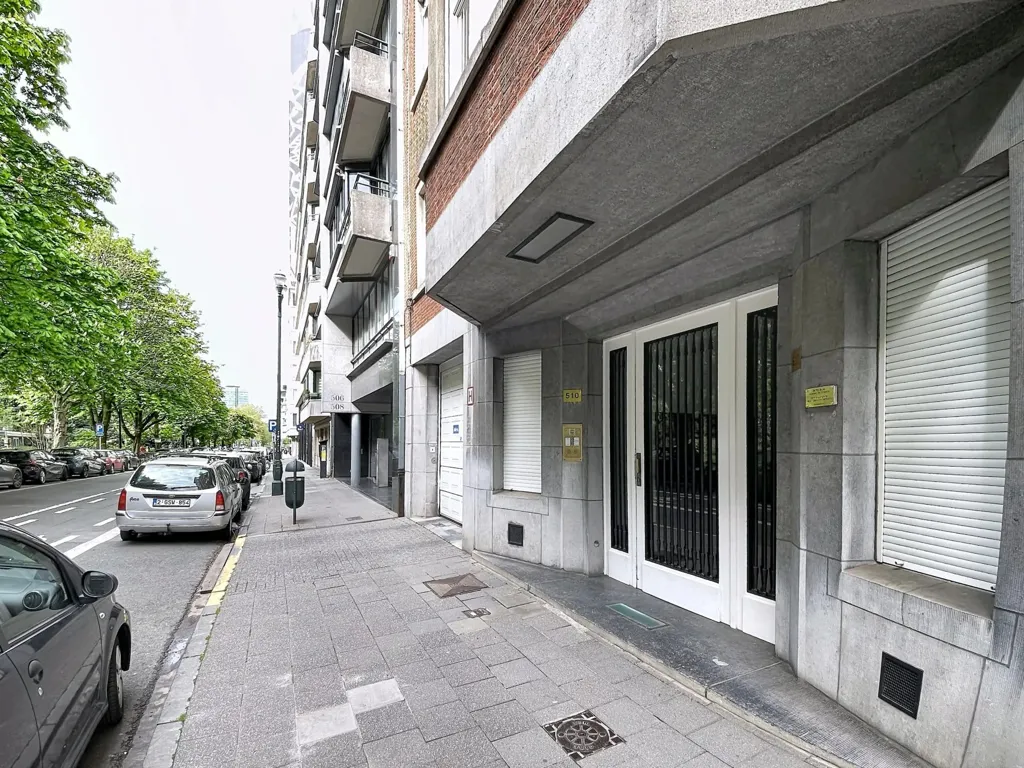 Extérieur - Appartement Rénové avec Terrasse près du Bois de la Cambre