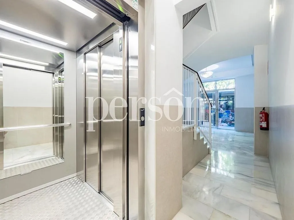 Esik - Apartment with Air Conditioning in Valencia Centre