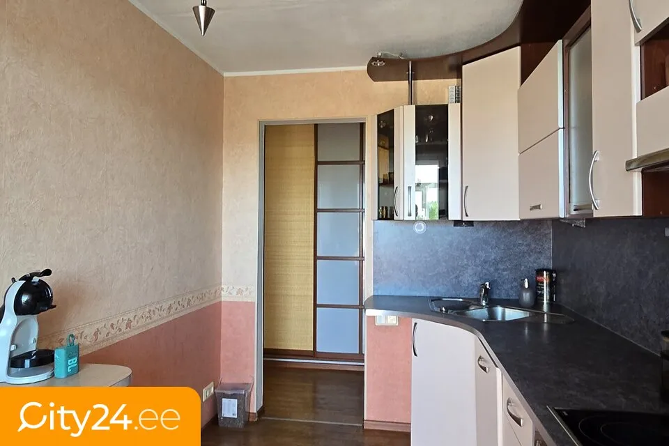 Köök - 3-Bedroom Flat with Balcony in Narva