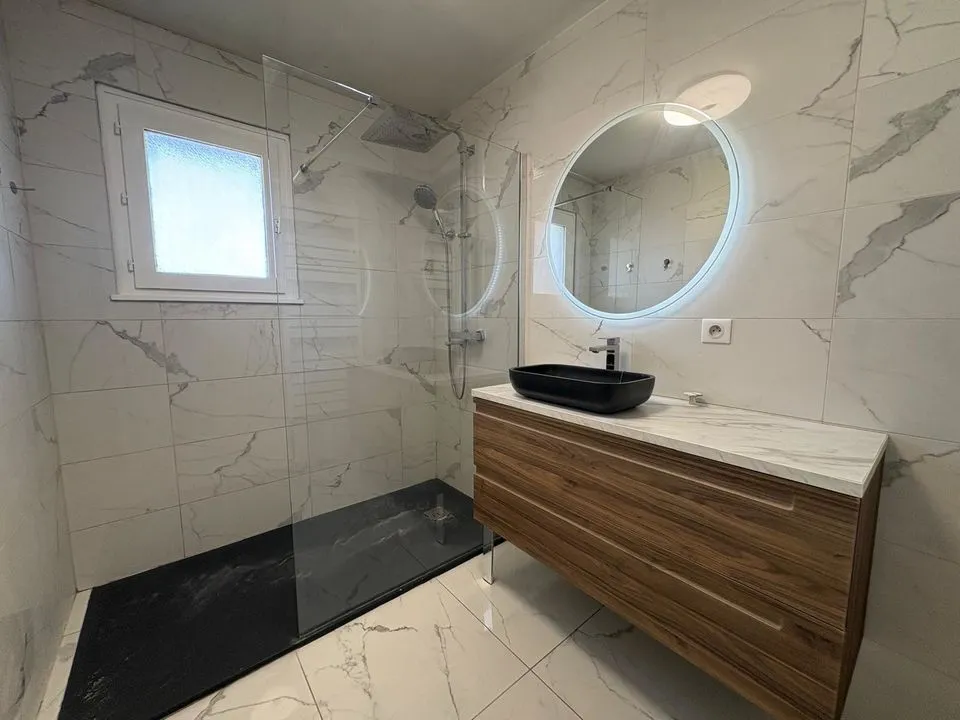 Salles de bain - Appartement T3 bis avec Balcon en Hyper Centre Annemasse