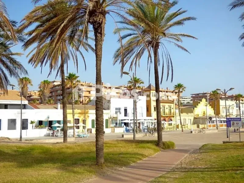 Beachfront Apartment with Terrace in Alboraia