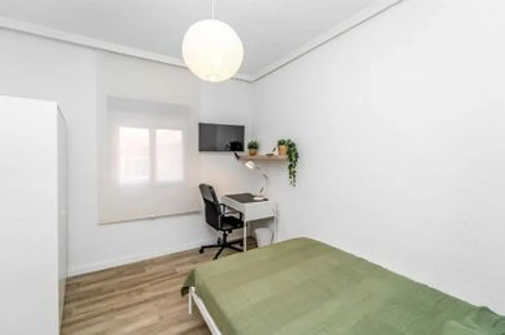 Bedrooms - Furnished Flat in Valladolid with Central Location