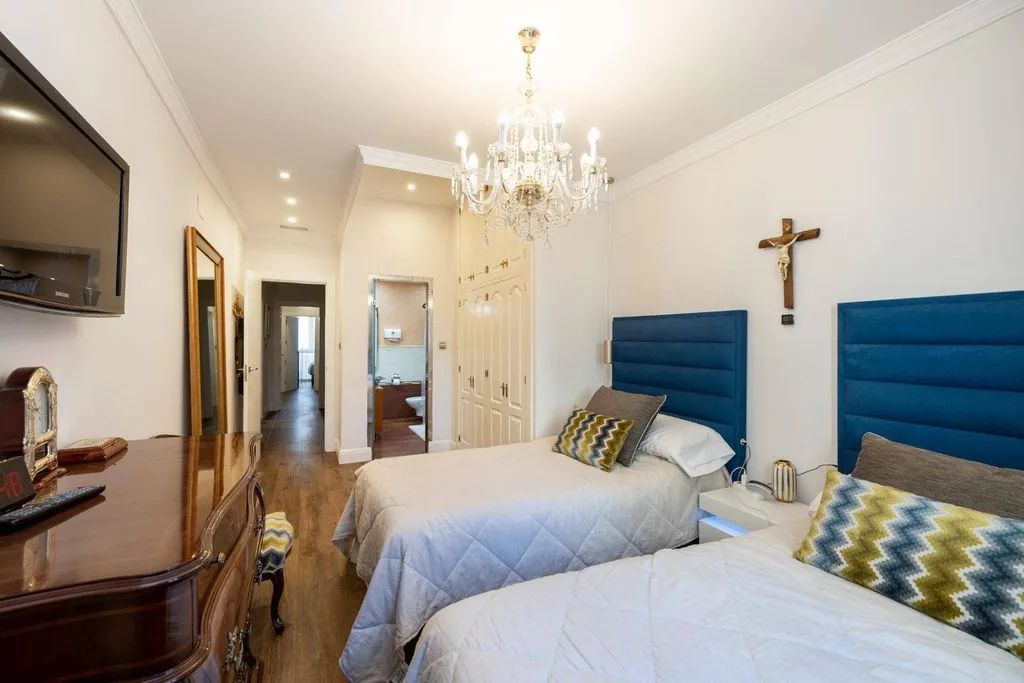 Magamistoad - Luxury Flat with Balcony in Granada