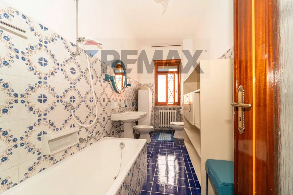 Bathrooms - Semi-detached House with Terrace in Mazzè