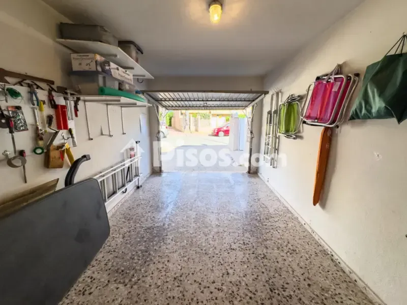 Garage - Chalet with South-Facing Terrace in Torrevieja