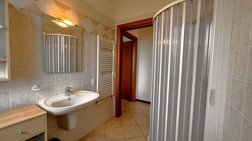 Vannitoad - Charming Triplex with Panoramic Terrace in Lazise