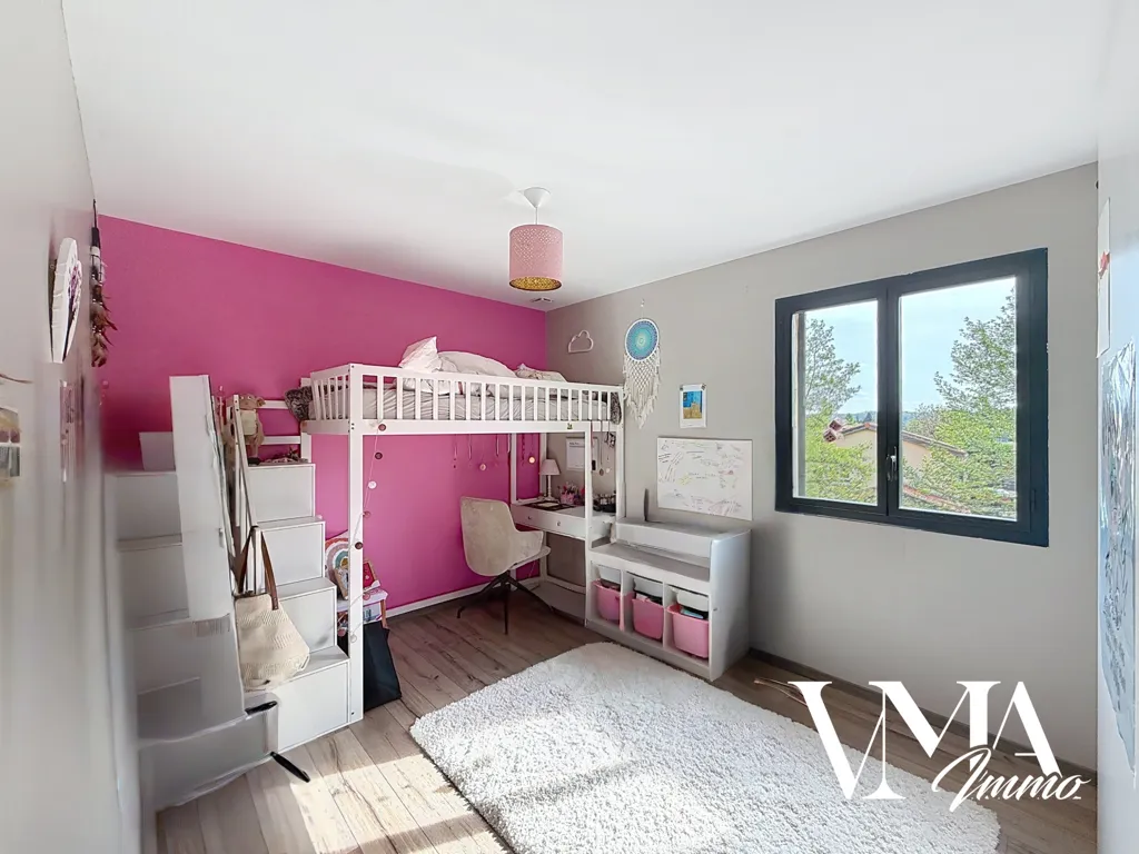 Chambres - Villa Familiale avec Jardin dans le Secteur Pierres Dorées
