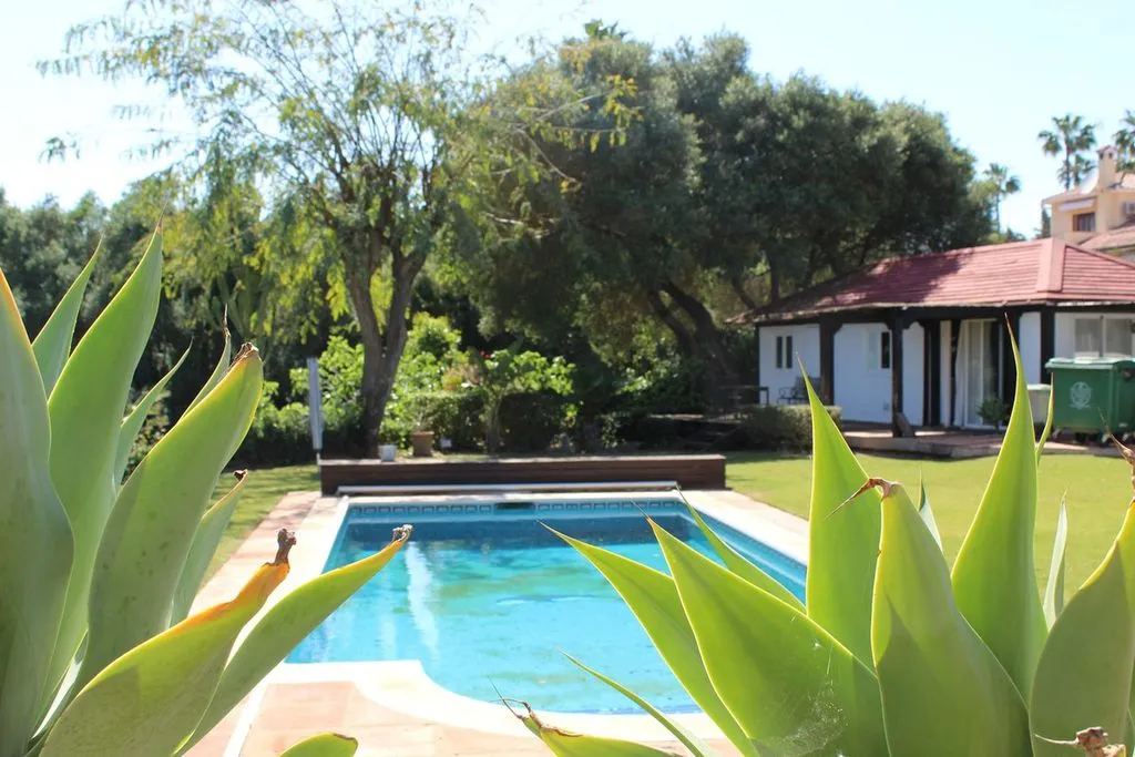 Piscine - Chalet with Pool and Terrace in Sotogrande Costa