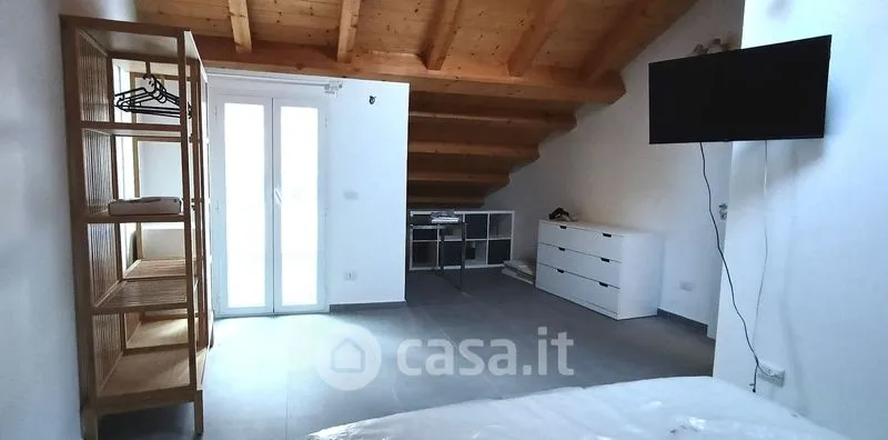 Chambres - Newly Built Duplex with Terrace in Messina