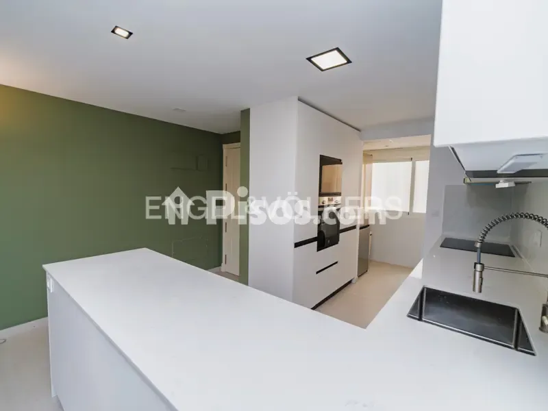 Kitchen - Modern Flat with Golf View in Alicante