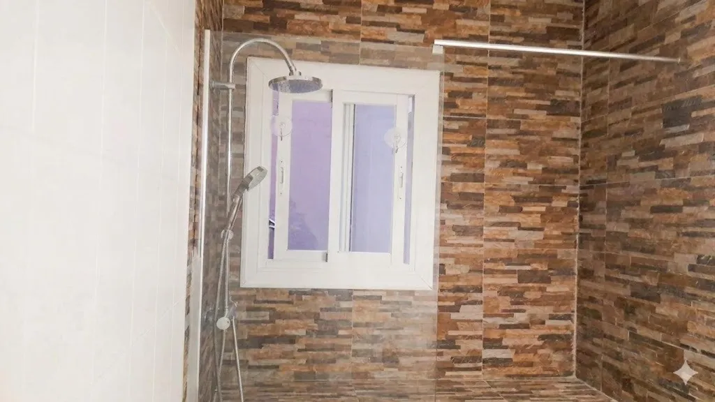 Salles de bain - Apartment with Sea View Balcony in Les Roquetes