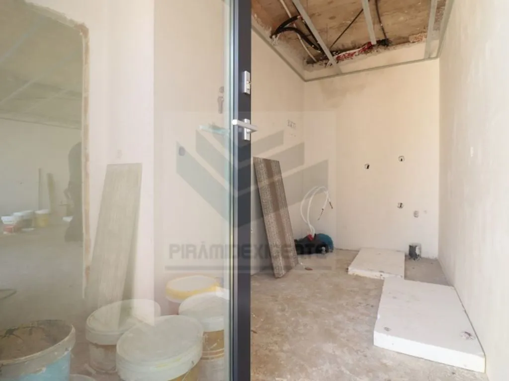 Pièces - Contemporary Duplex with Pool in Azeitão