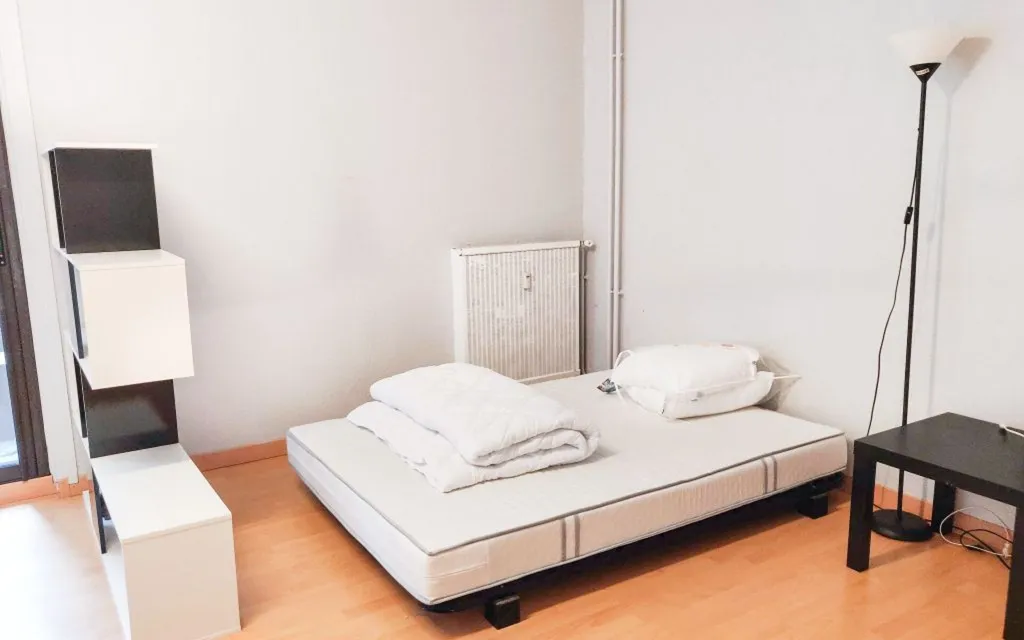 Bedrooms - Meubled Studio with Balcony in Toulouse