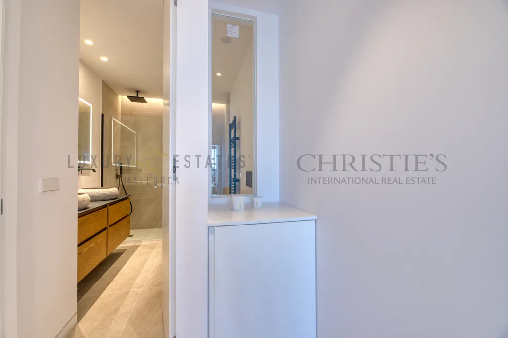 Salles de bain - Contemporary Seafront Apartment in Palma