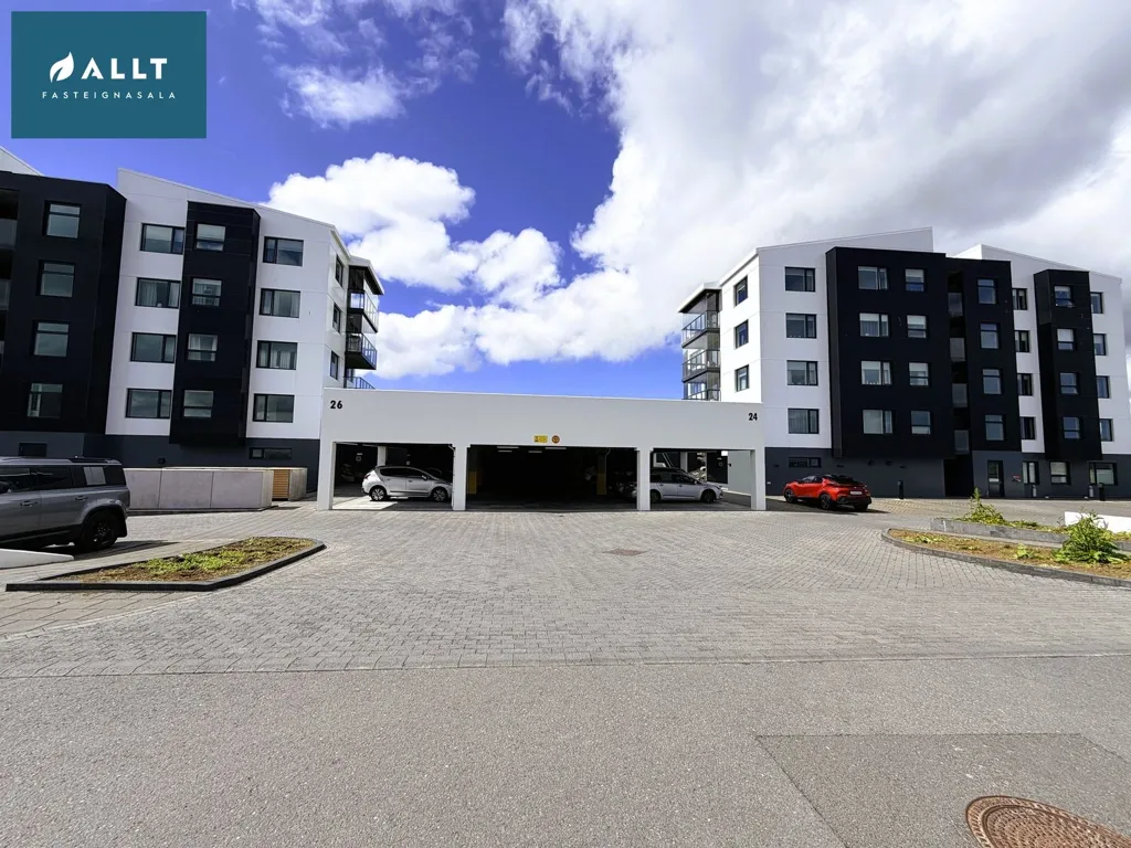 Välivaade - Modern Apartment with Balcony in Reykjanesbær
