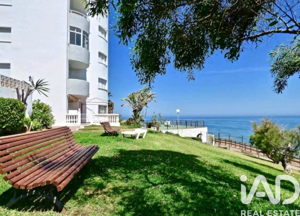 Aed - First-Line Beach Apartment with Pool in Ur Algaida