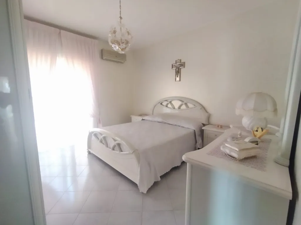 Magamistoad - 3-Bedroom Apartment with Balcony in Messina
