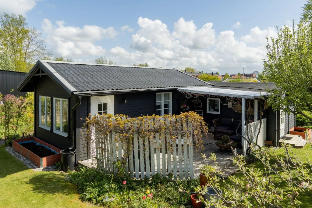 Õhuvaade - Charming Cottage with Garden in Senderöd